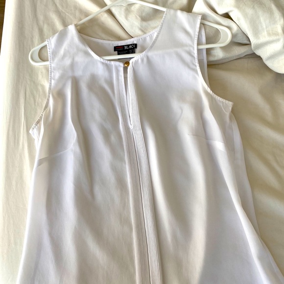 White blouse - Picture 3 of 6